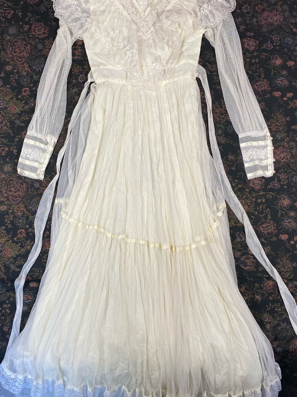 Vintage Gunne Sax White Lace Long Sleeve Victorian-Inspired Wedding Dress